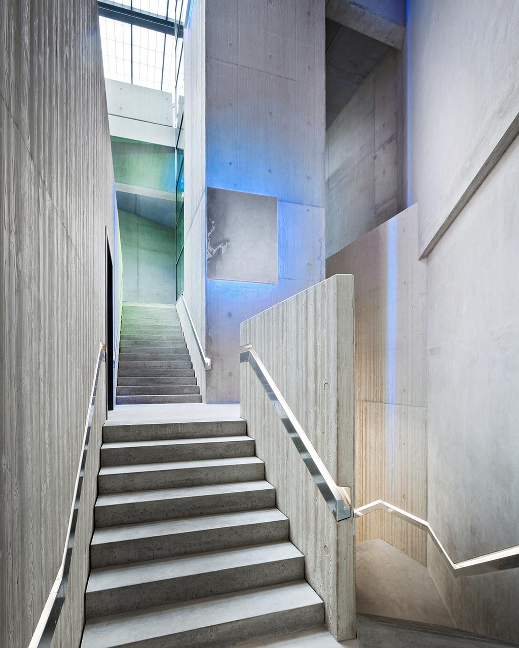 special-freeport-luxembourg-flos-08-1136x1418-1