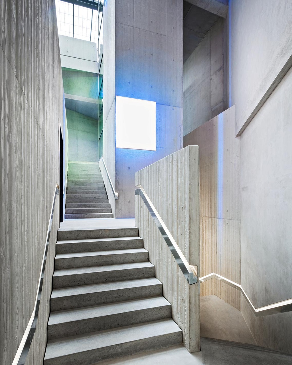 special-freeport-luxembourg-flos-09-1136x1418-1