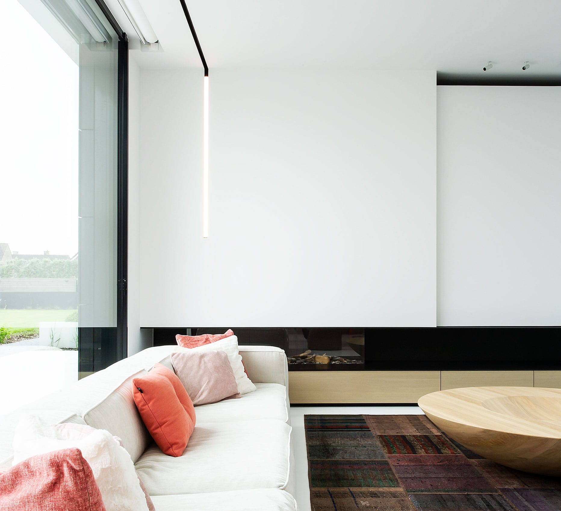 special-private-residence-belgium-flos-01b-1864x1698