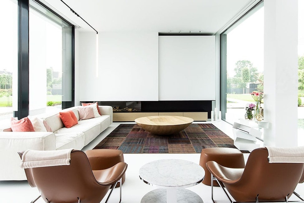 special-private-residence-belgium-flos-05-1083x738