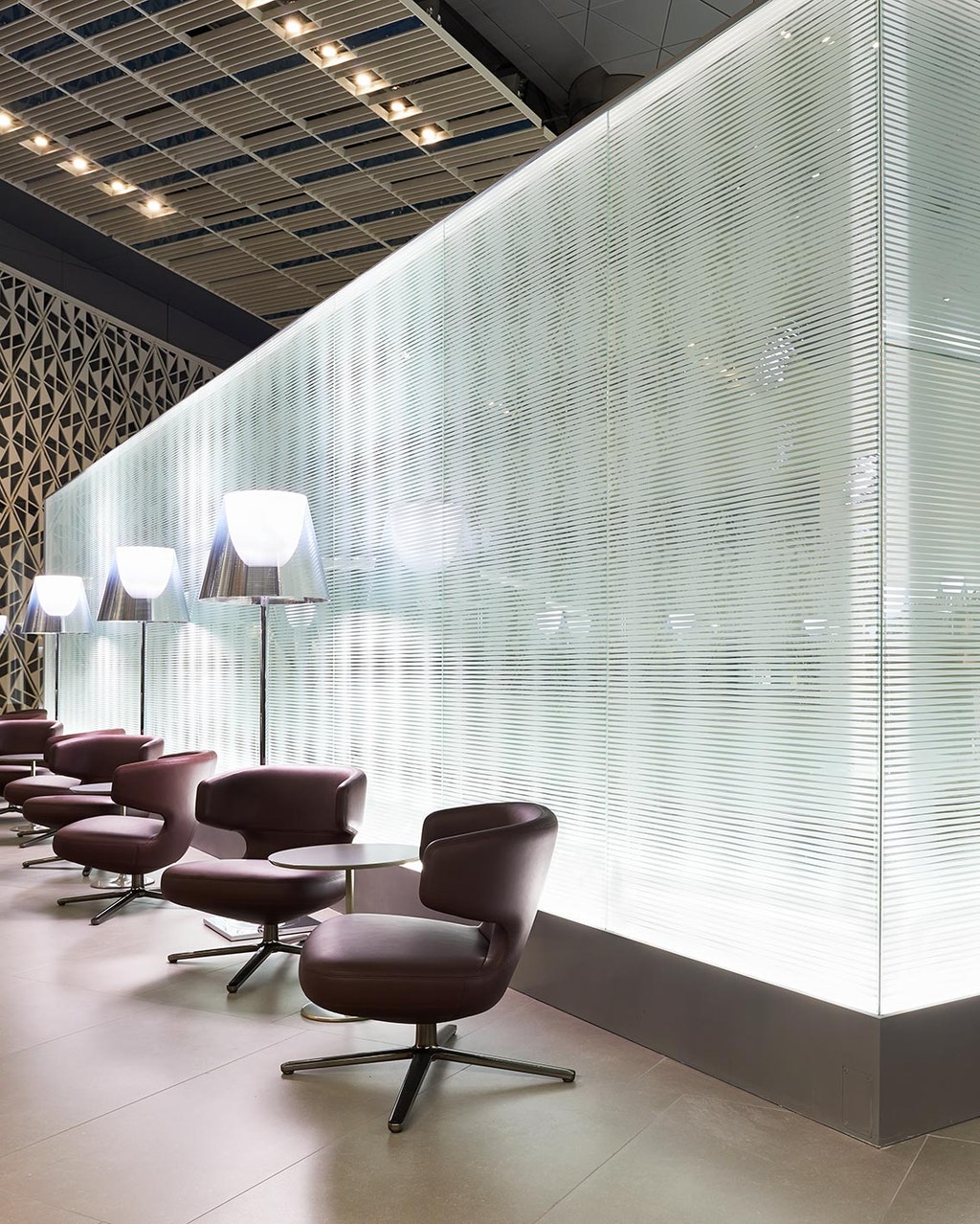 special-qatar-airways-doha-flos-09-1136x1418