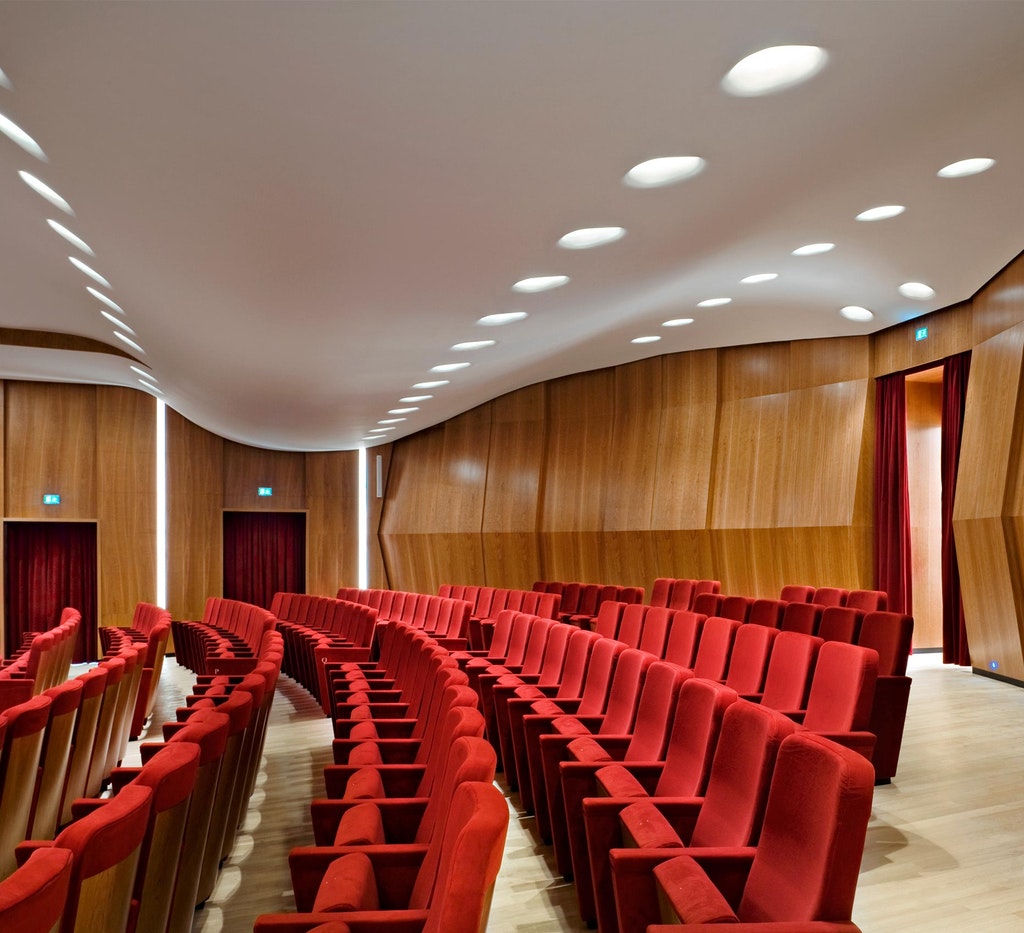 special-teatro-sociale-sondrio-flos-01-1864x1698