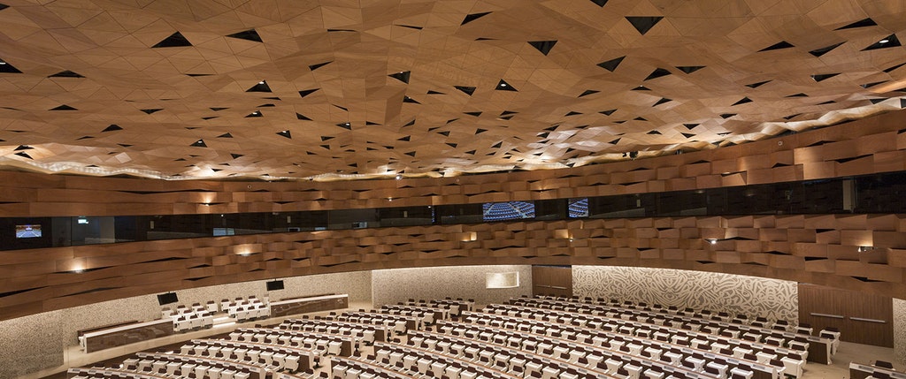 special-united-nation-conference-room-flos-07