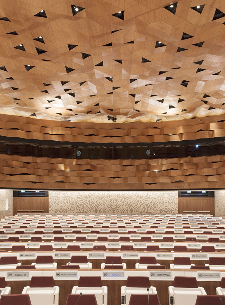 special-united-nation-conference-room-flos-11