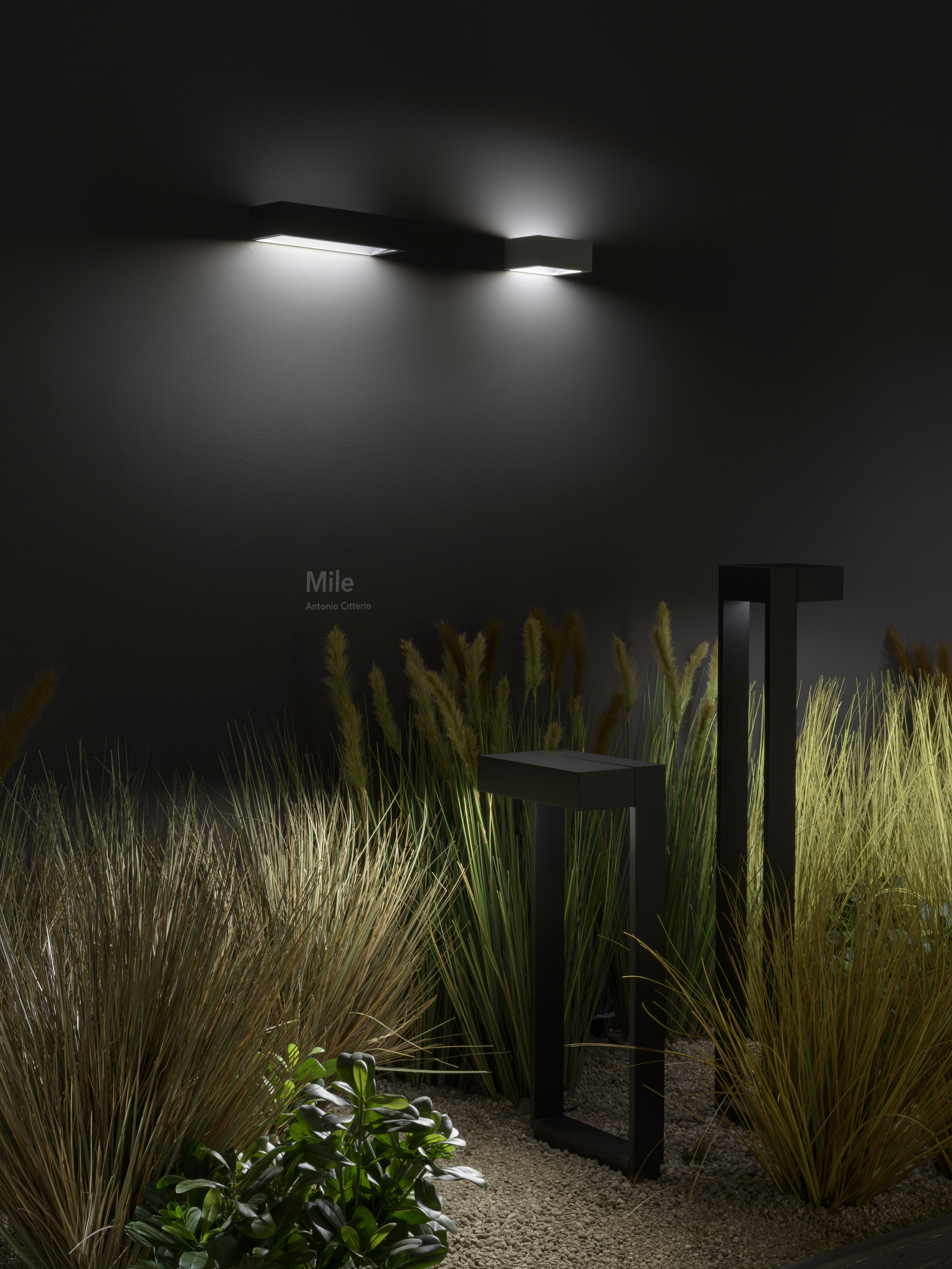 Milano Showroom - staggered double img sx