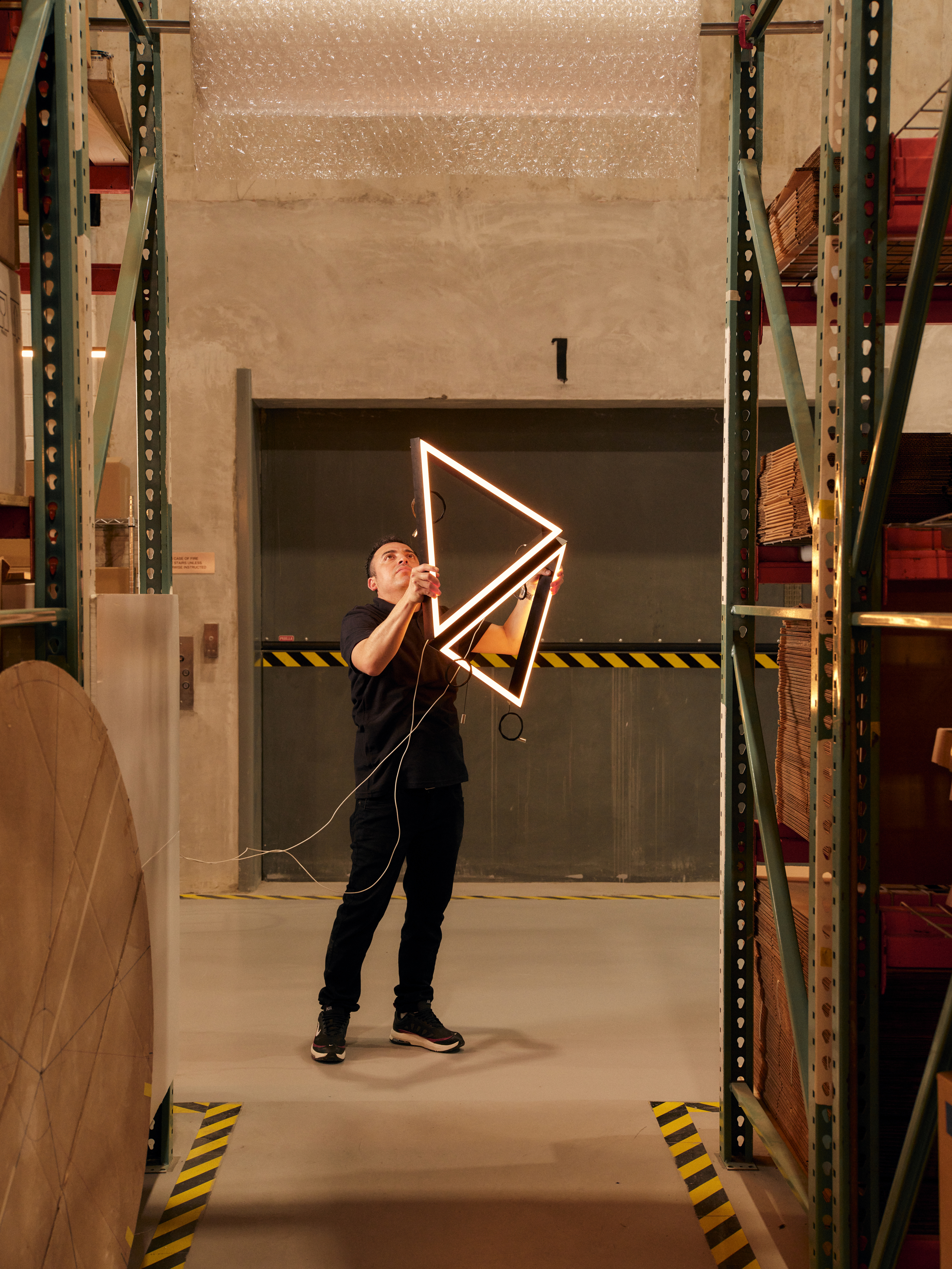 stories-Bespoke_New_York-flos-09