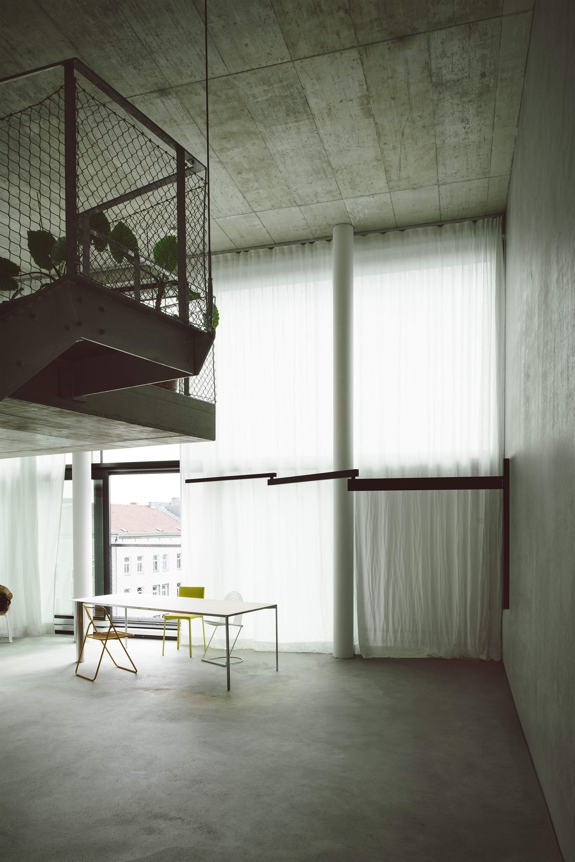 stories-Black-Flag-Flos-13