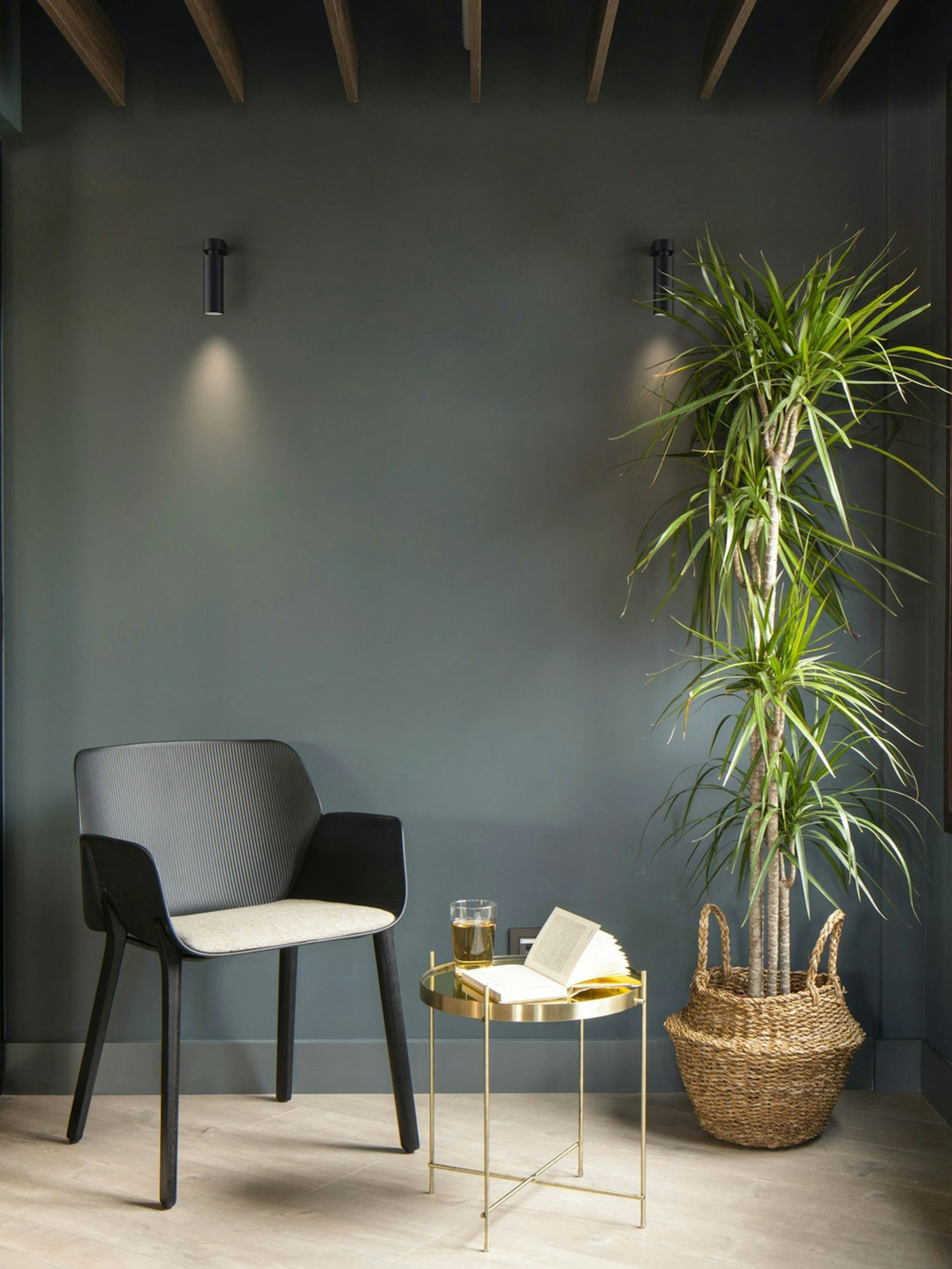 stories-C1-VINCENT_VAN_DUYSEN-flos-02