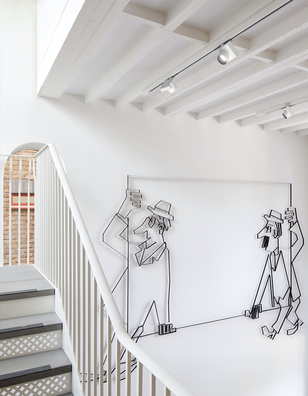 stories-Camera-KNUD-HOLSCHER-flos-02