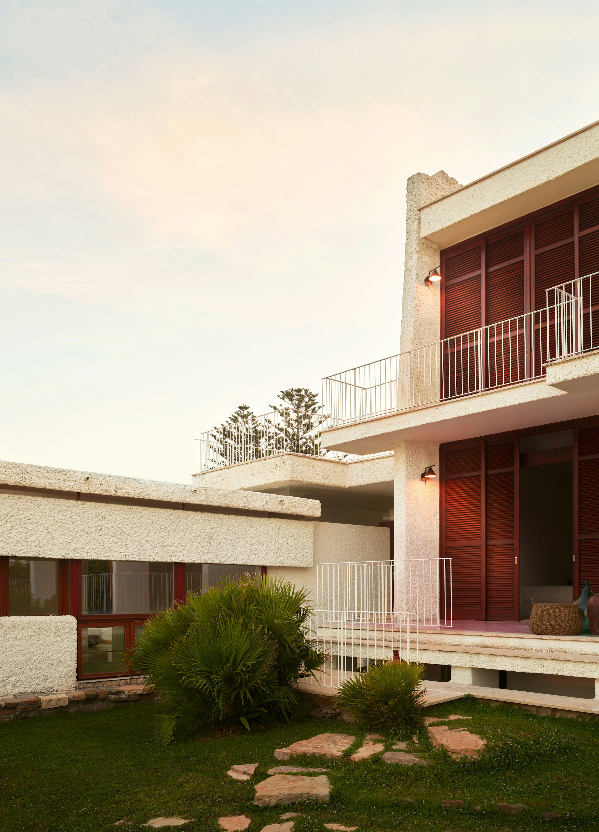 stories-Captain_Flint-Michael_Anastassiades-flos-Outdoor-22