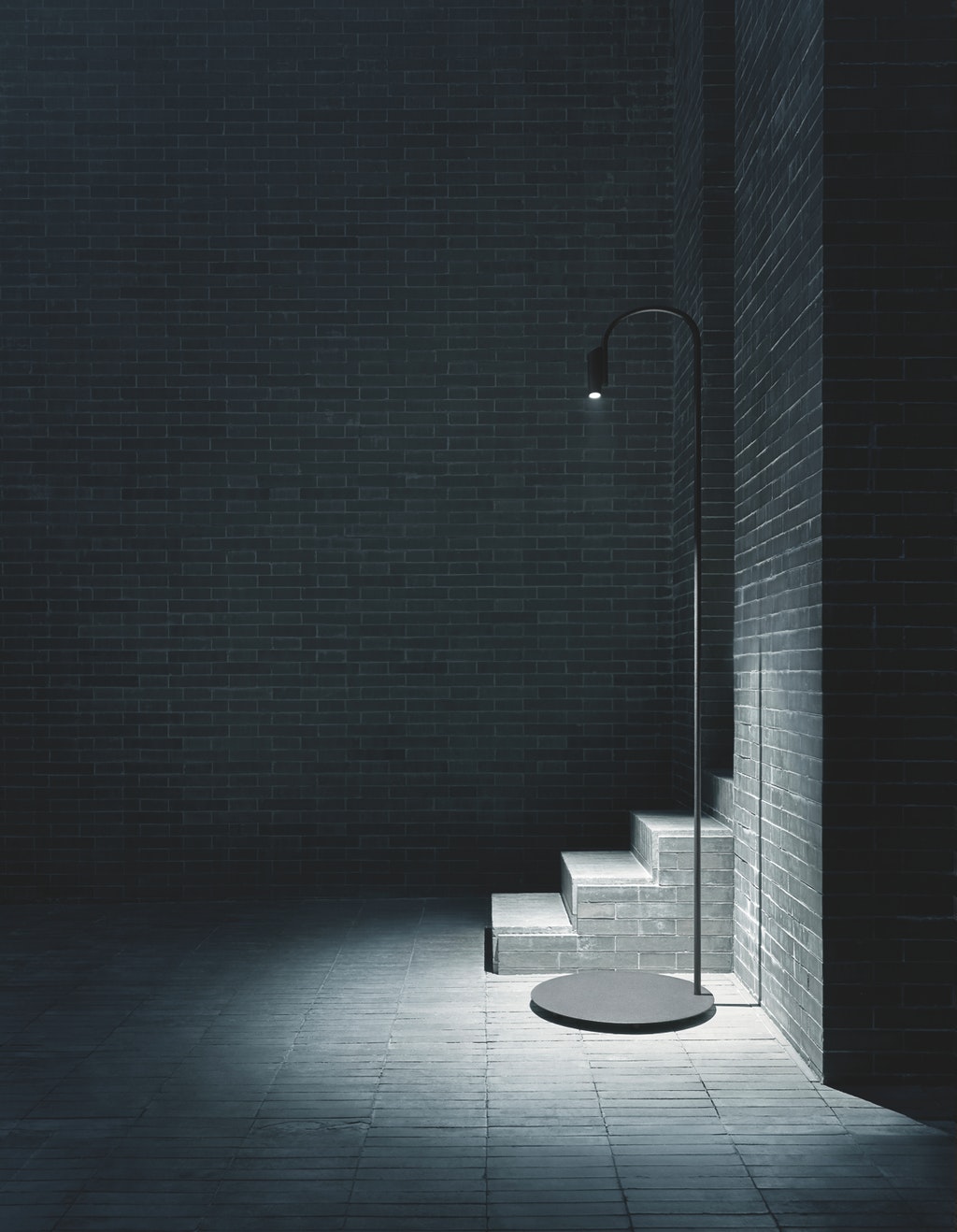 stories-Caule-Patricia-Urquiola-flos-01b