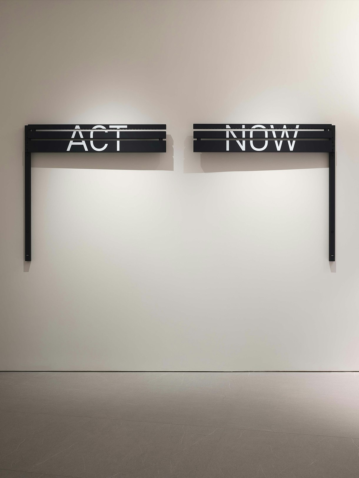 stories-Euroluce-2023-flos-07