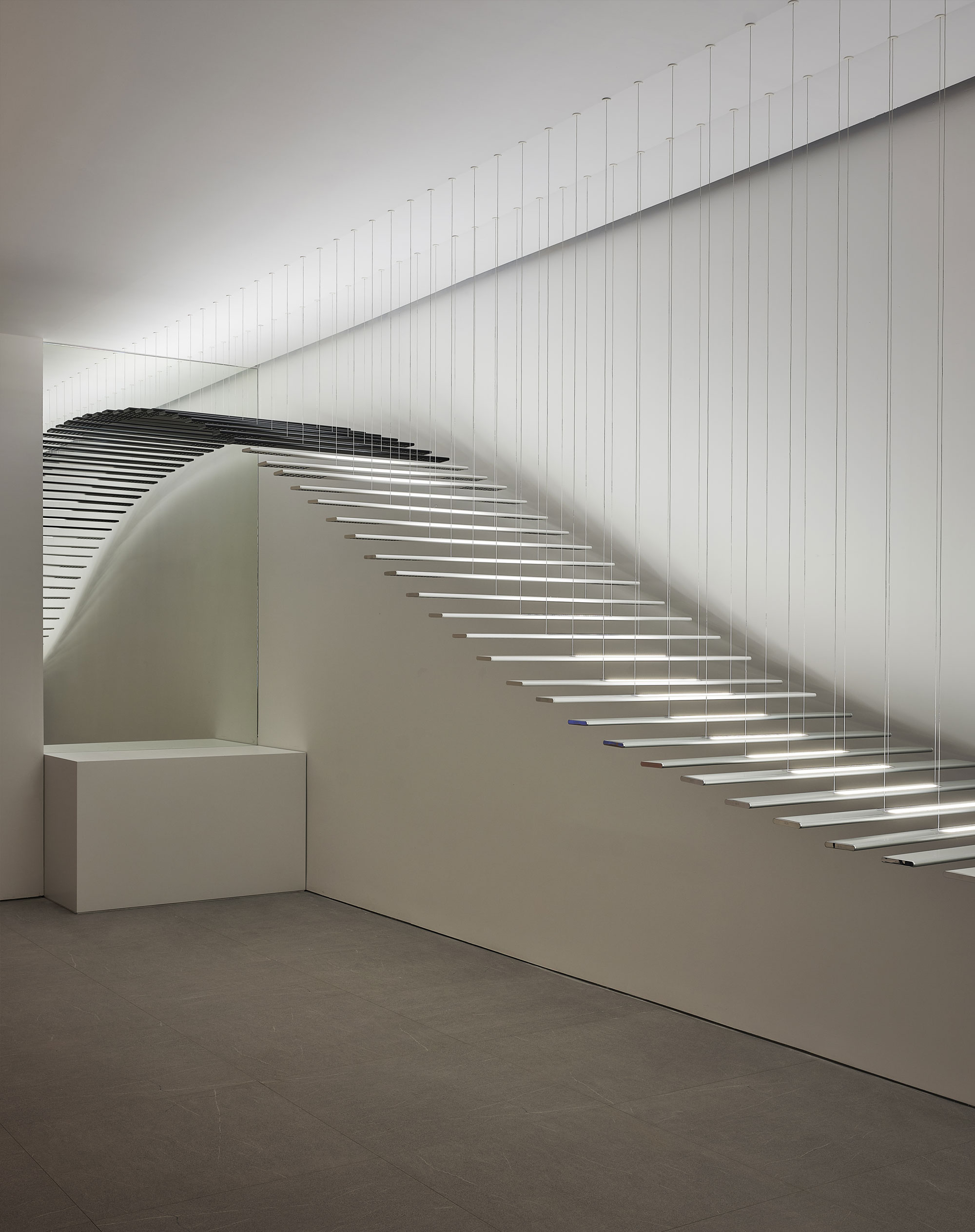 stories-Euroluce-2023-flos-15