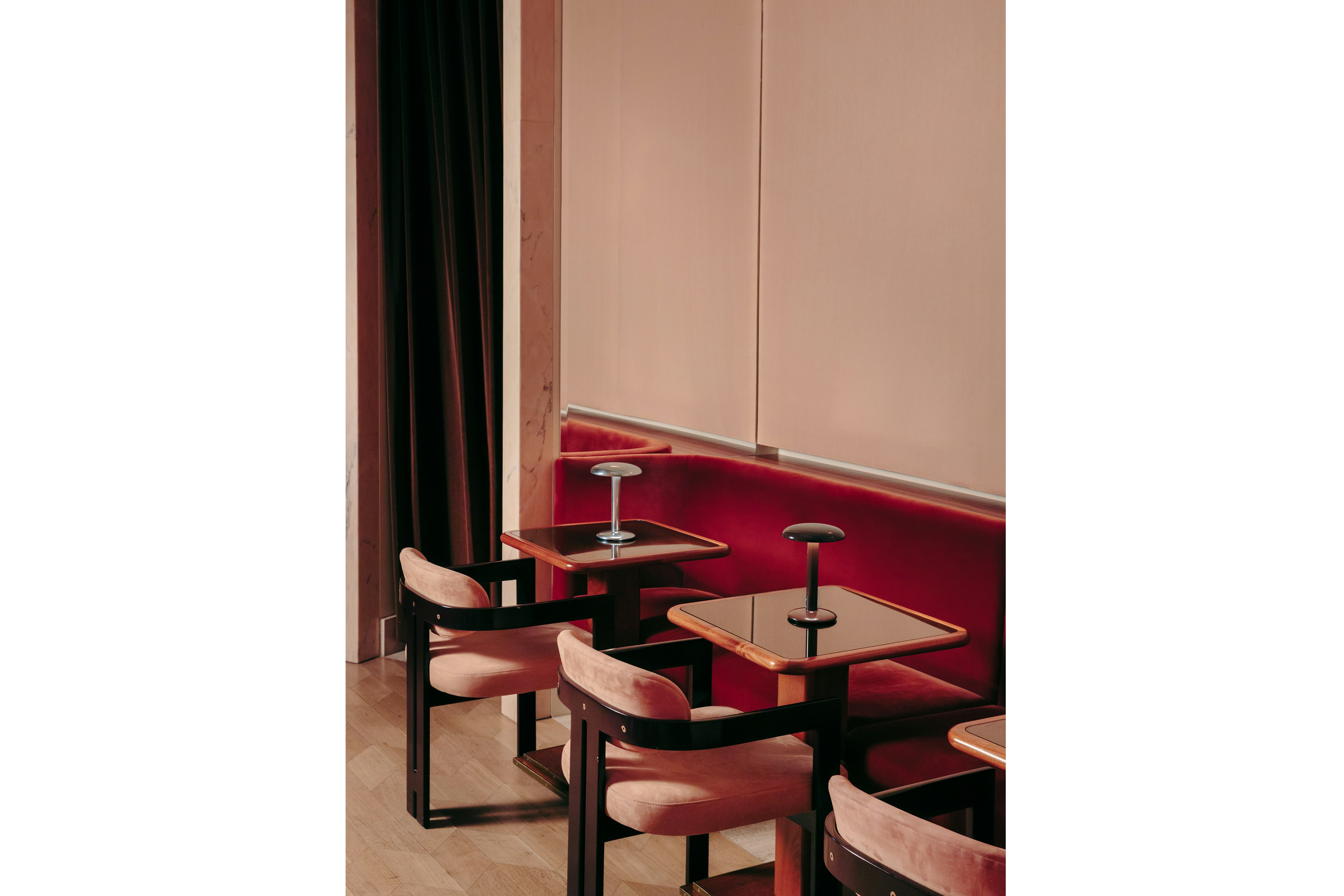 stories-Gustave-flos-04D