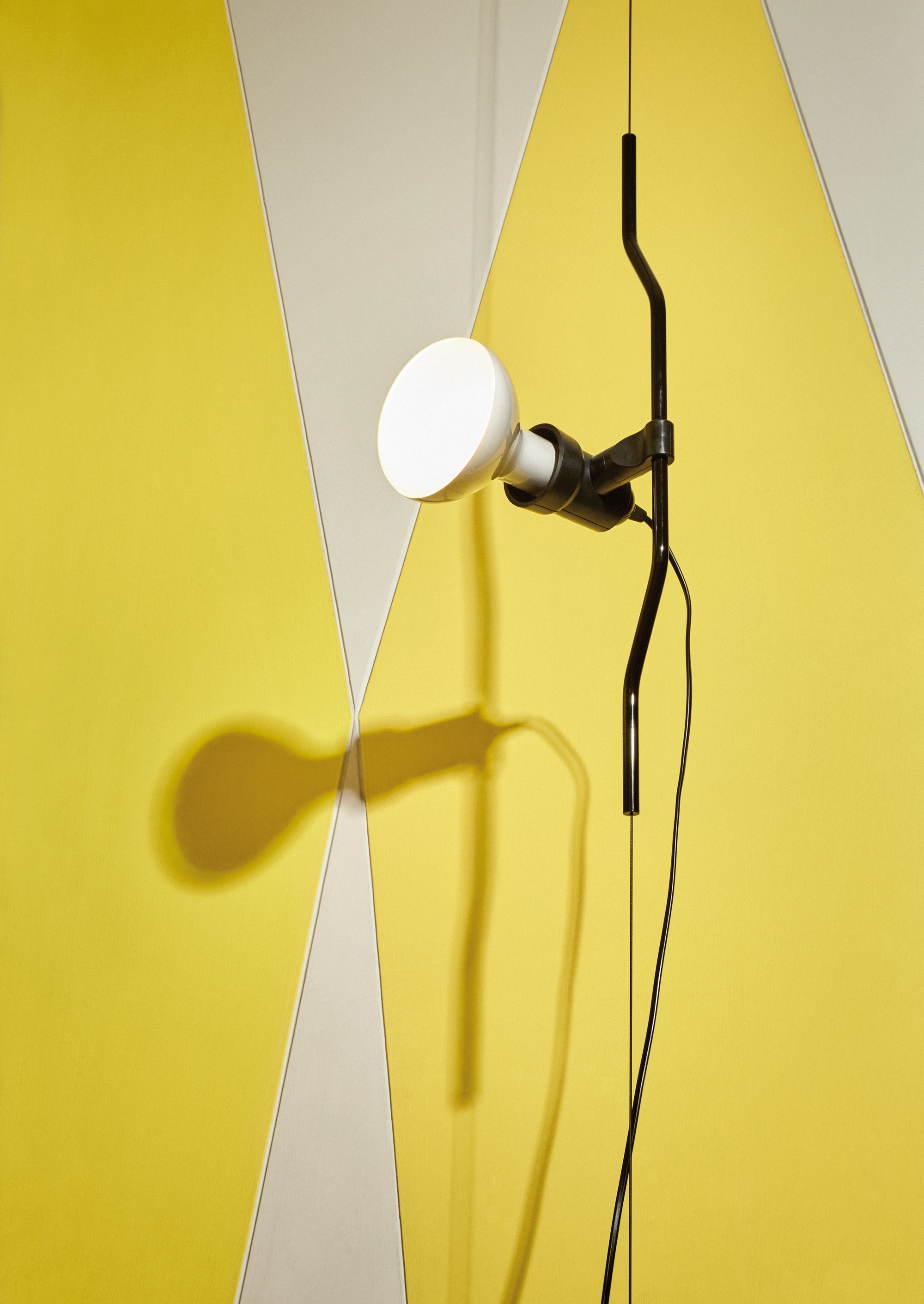 stories-Icon_is_Forever-flos-03