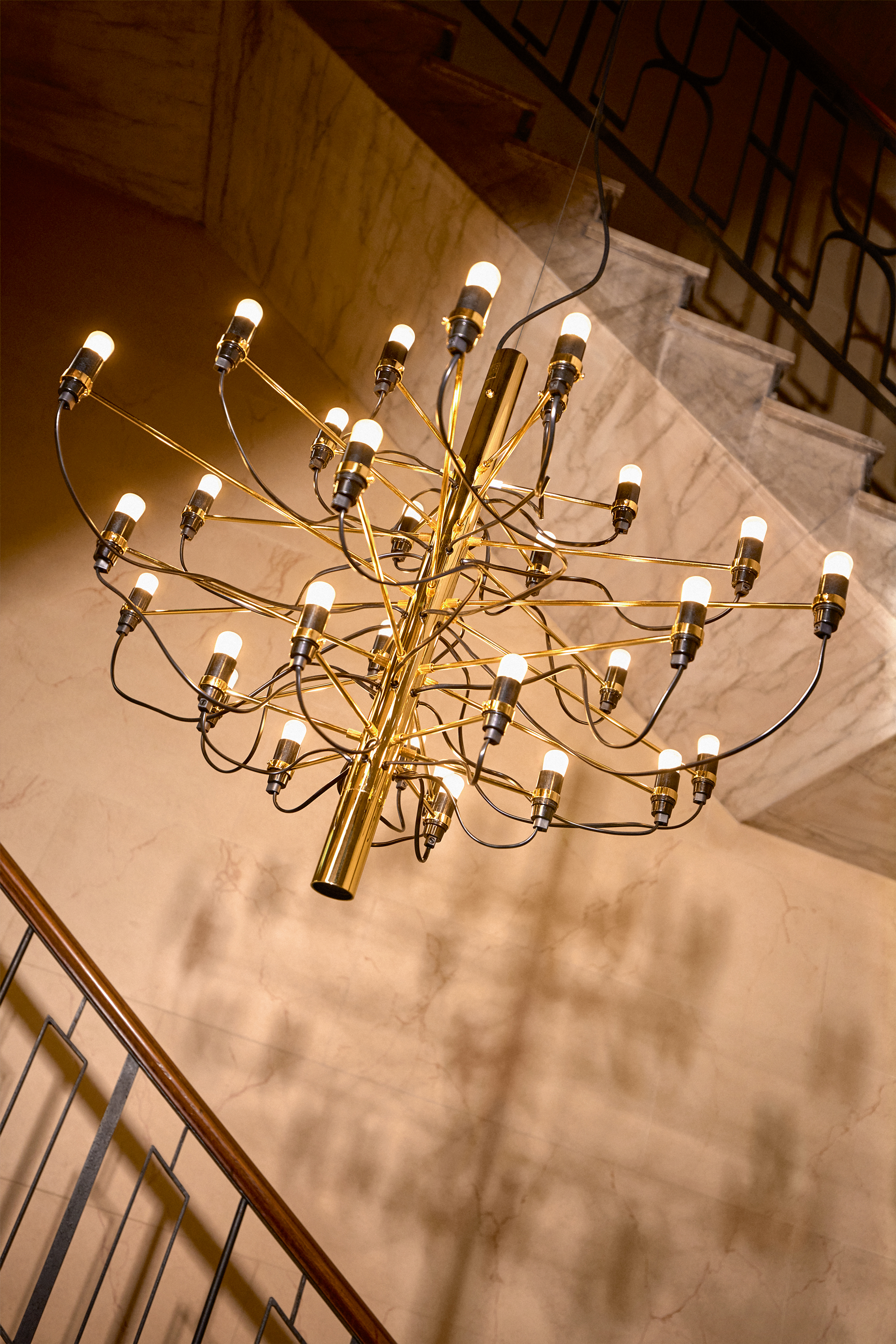 stories-Icon_is_Forever-flos-14