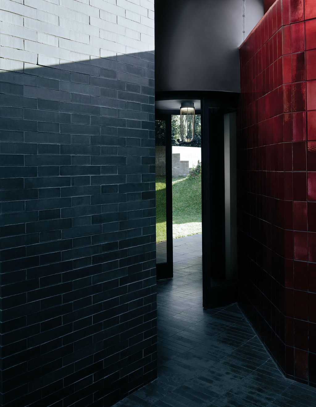 stories-In-Vitro-Philippe-Starck-flos-06