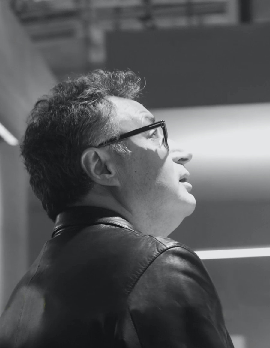 stories-Pablo-Rodriguez-flos-01b