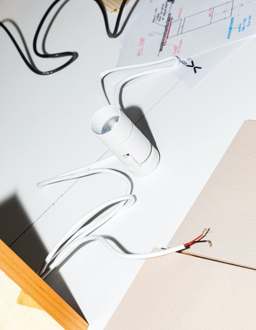 stories-Ramy-Fischler-flos-08bok