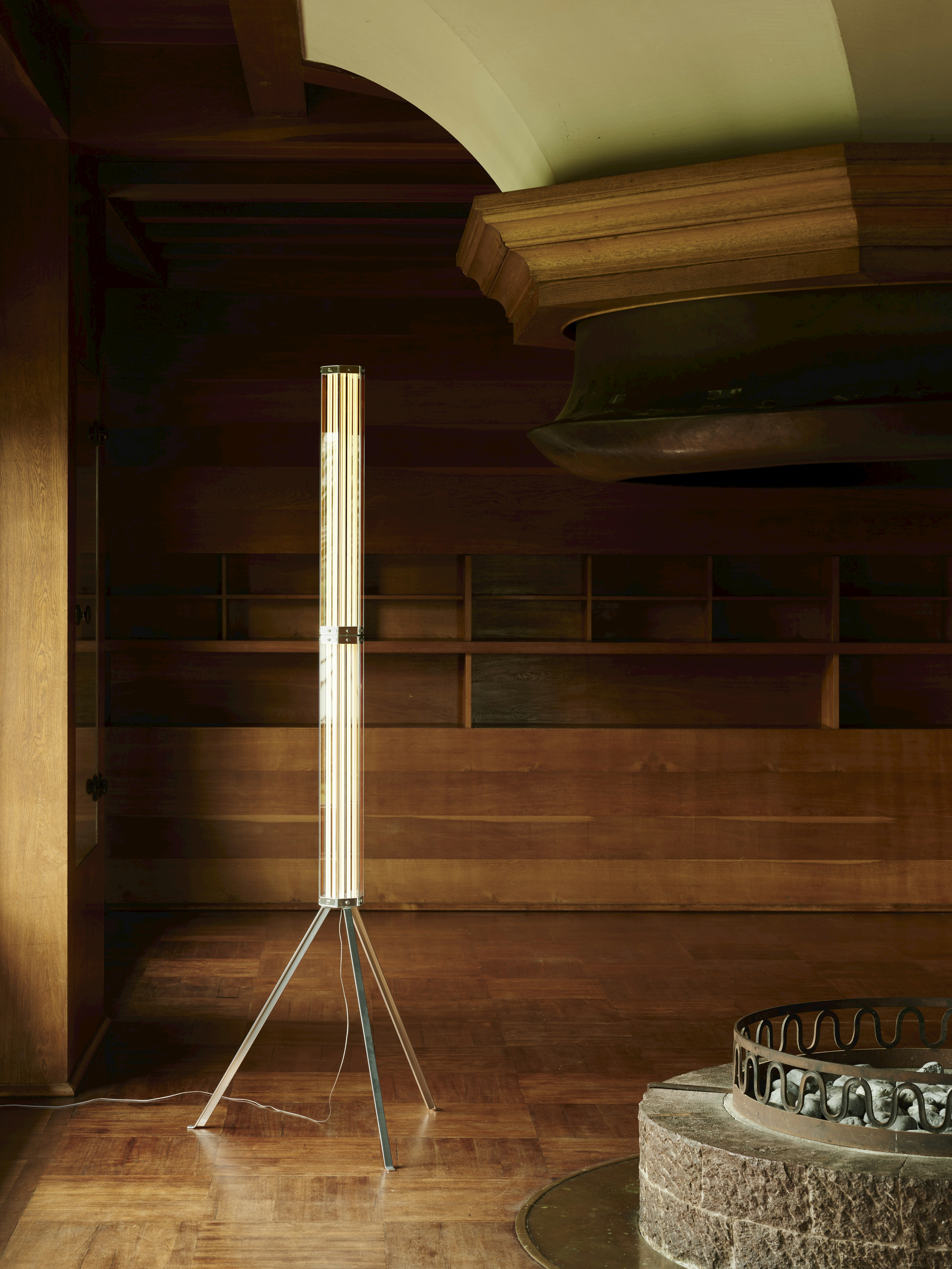 stories-SuperWire-flos-05