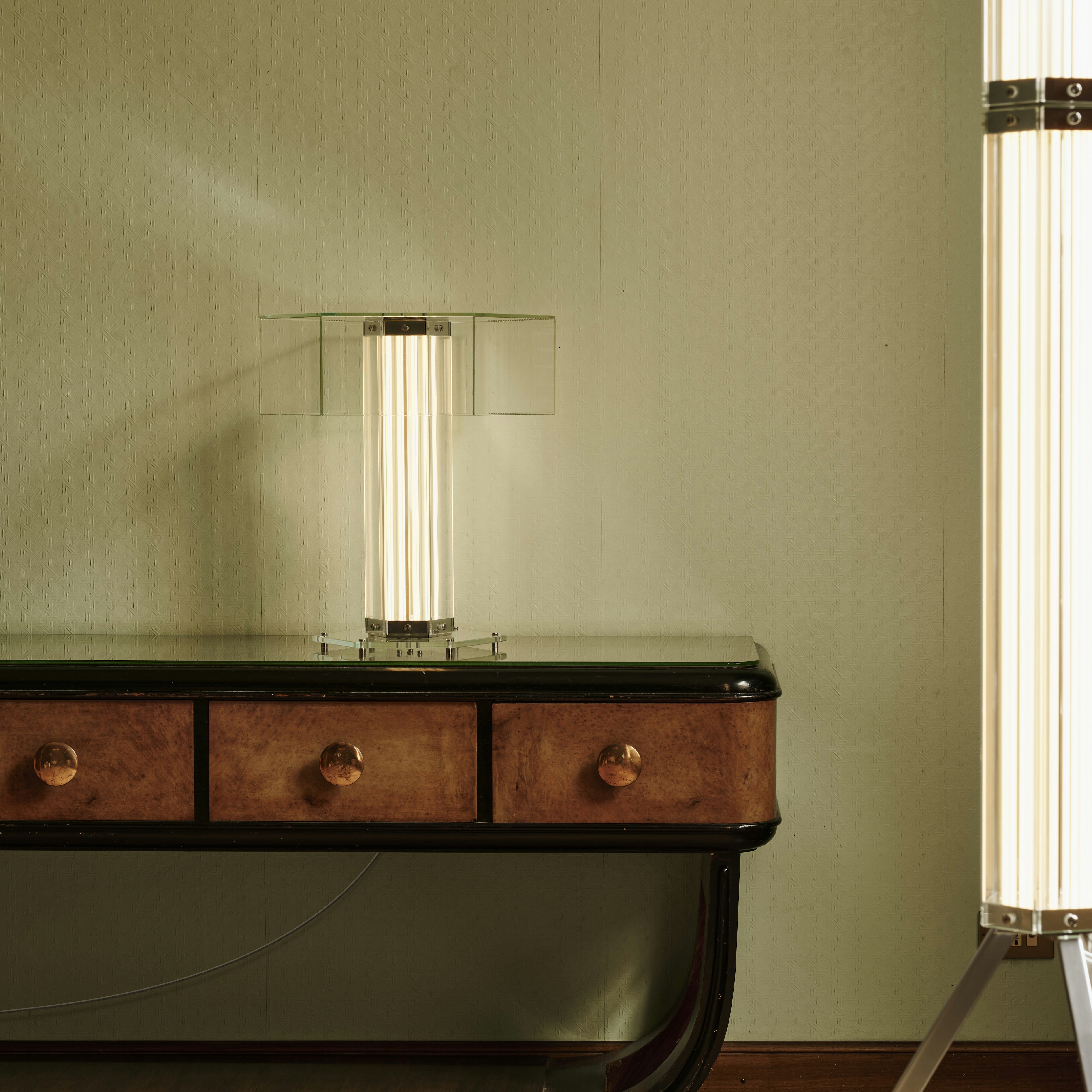 stories-SuperWire-flos-15