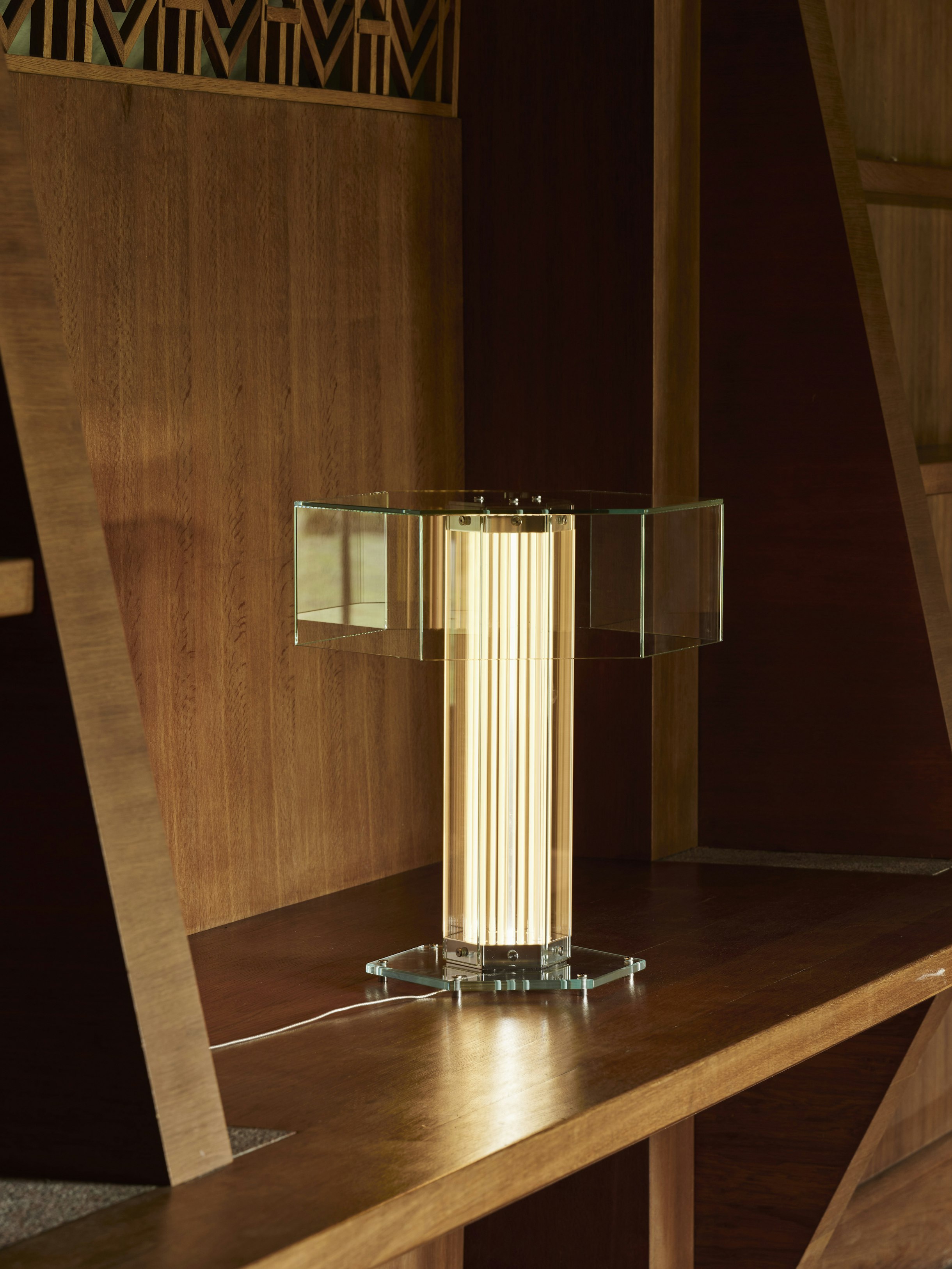 stories-SuperWire-flos-16