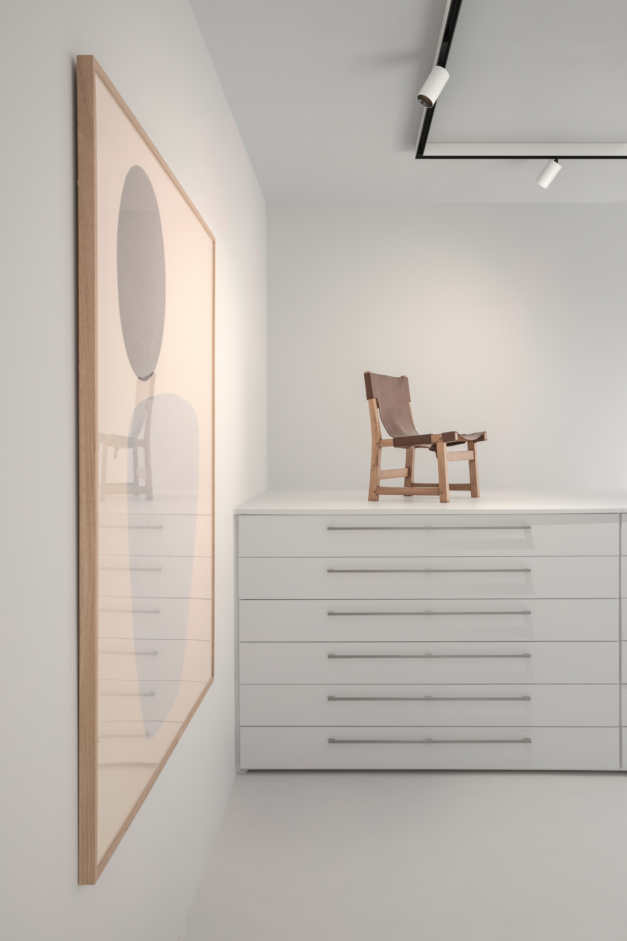 stories-The-Tracking-Magnet-flos-01