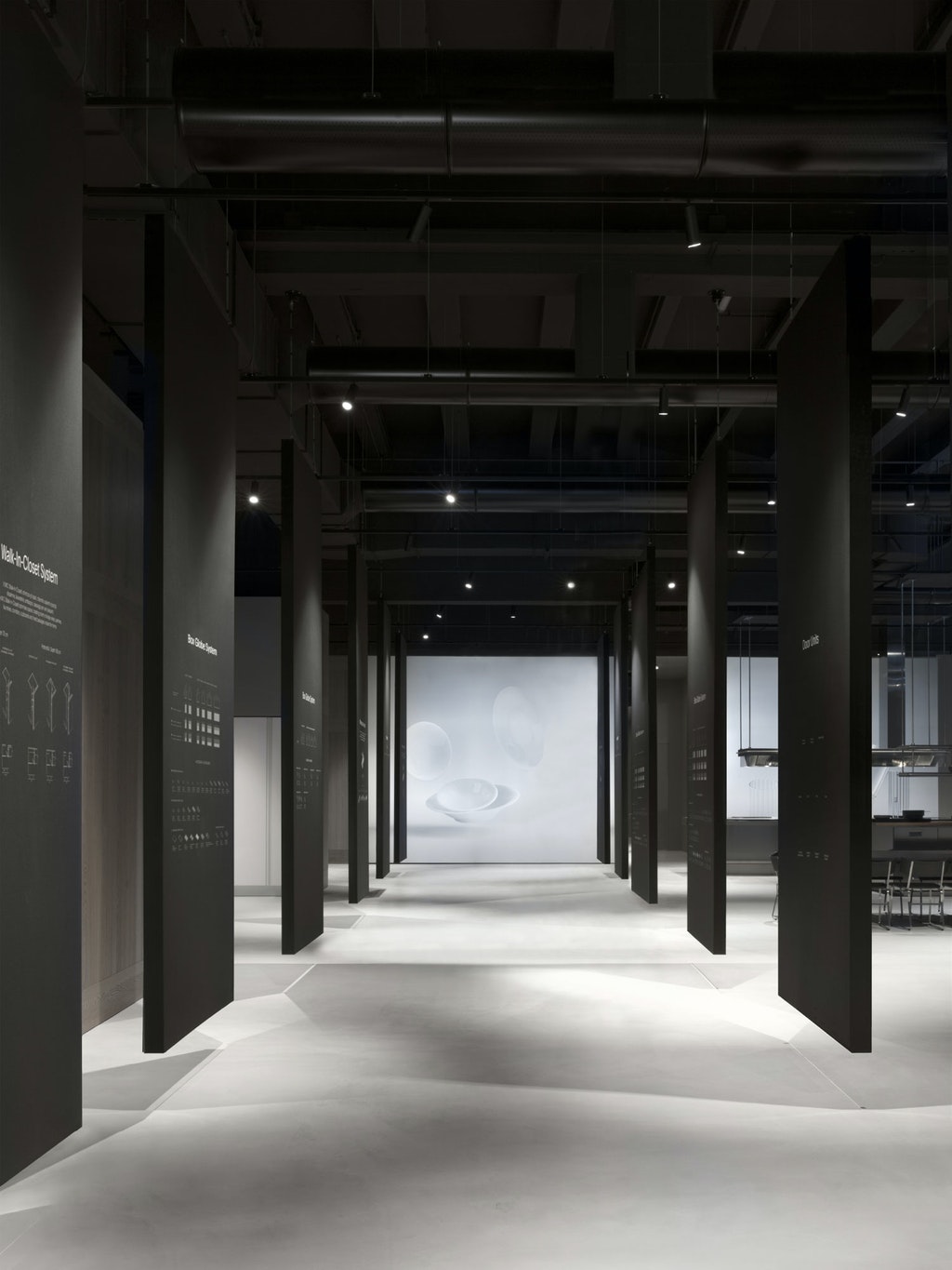 stories-The_Fast_Track-flos-03