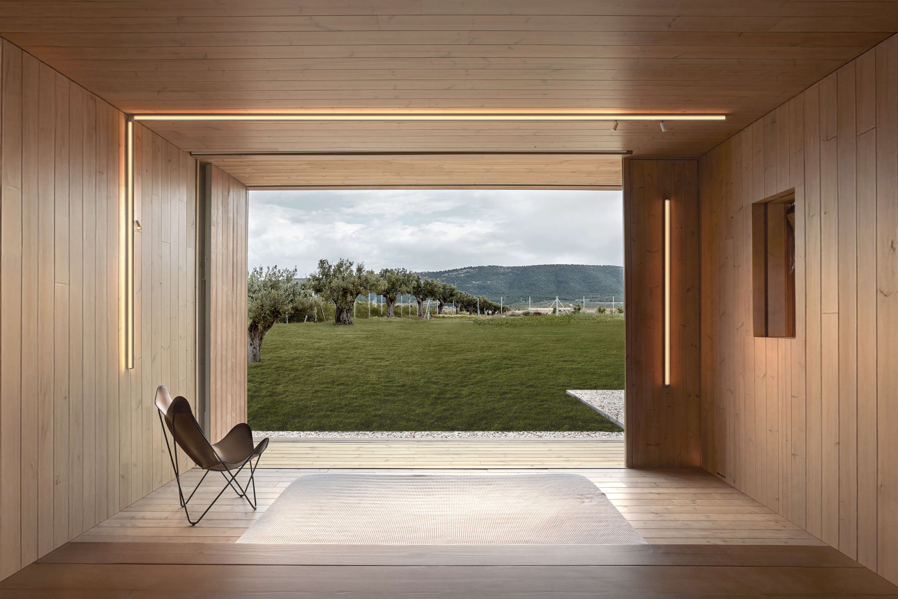 stories-The_Glowing_Track-Flos-Architectural-19