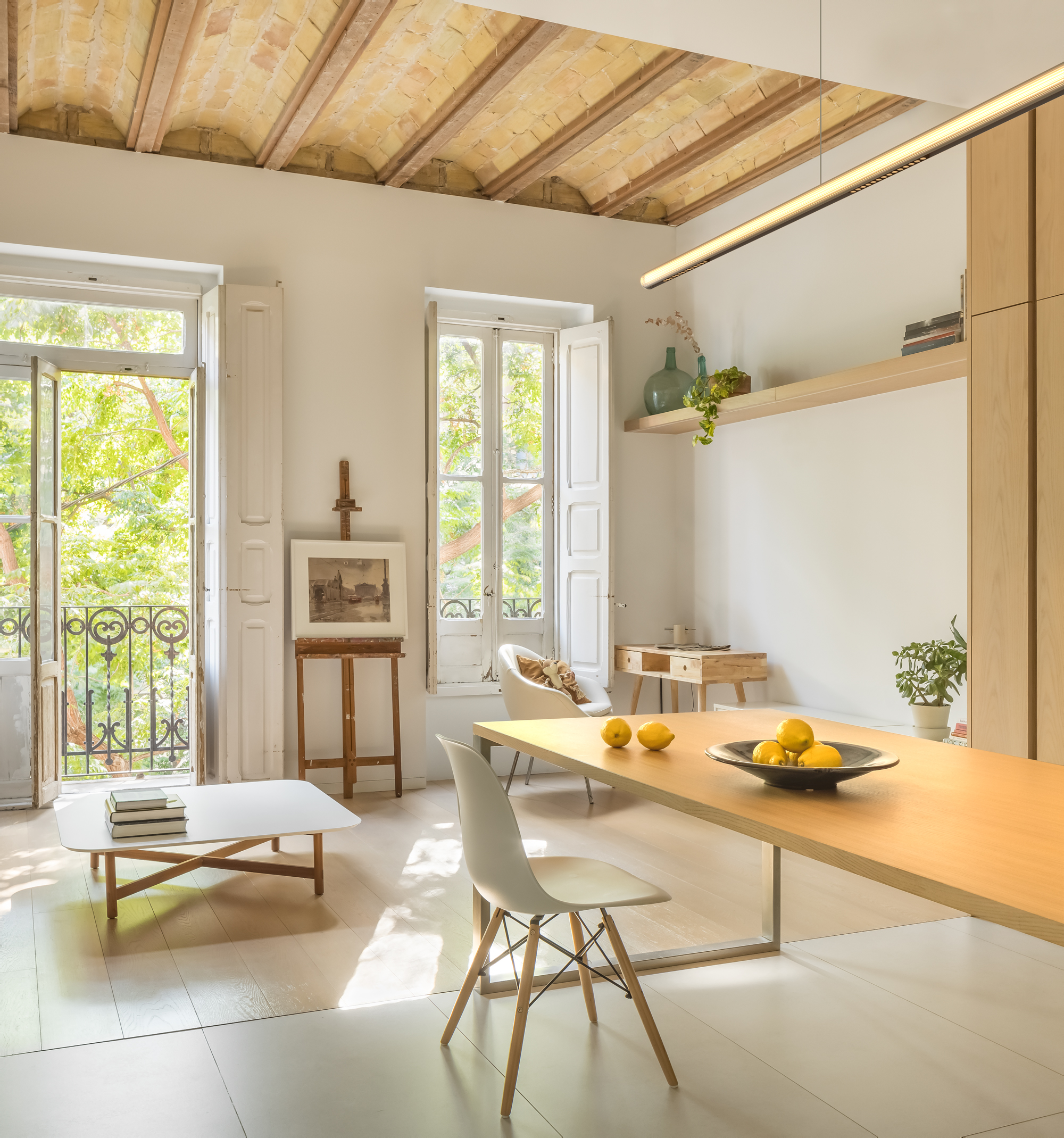 stories-The_Glowing_Track-Flos-Architectural-25