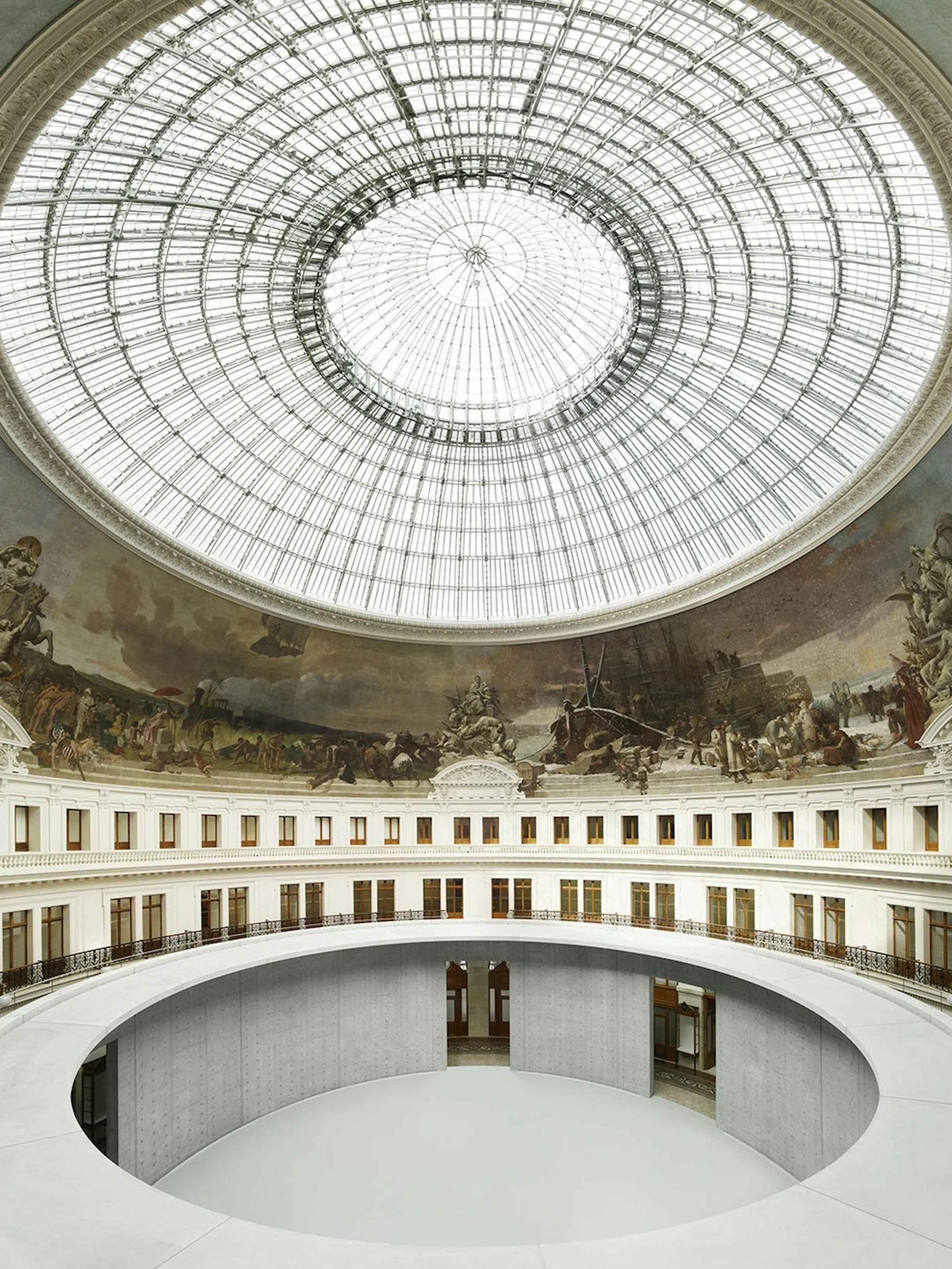 stories-flos-bourse-de-commerce-paris-03