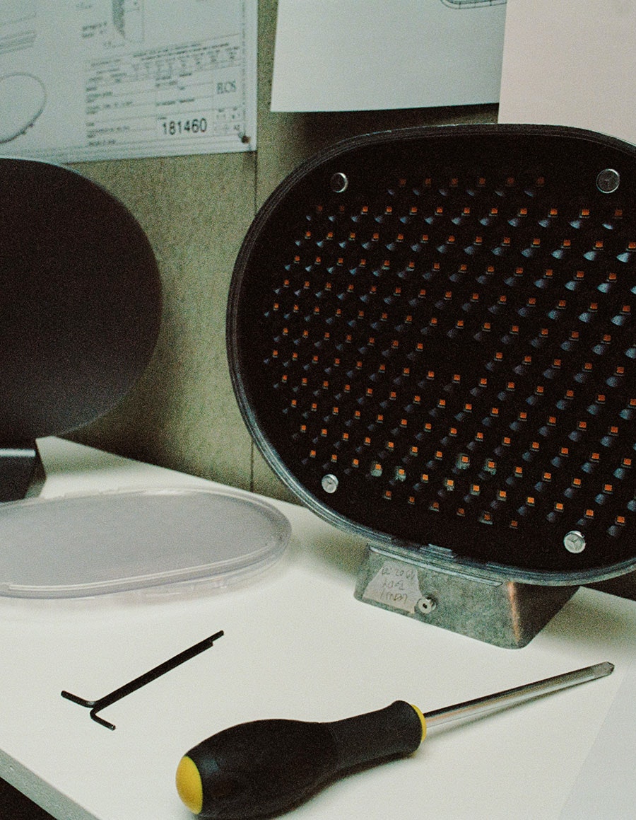 stories-flos-issue-4-jasper-morrison-and-oplight-05a