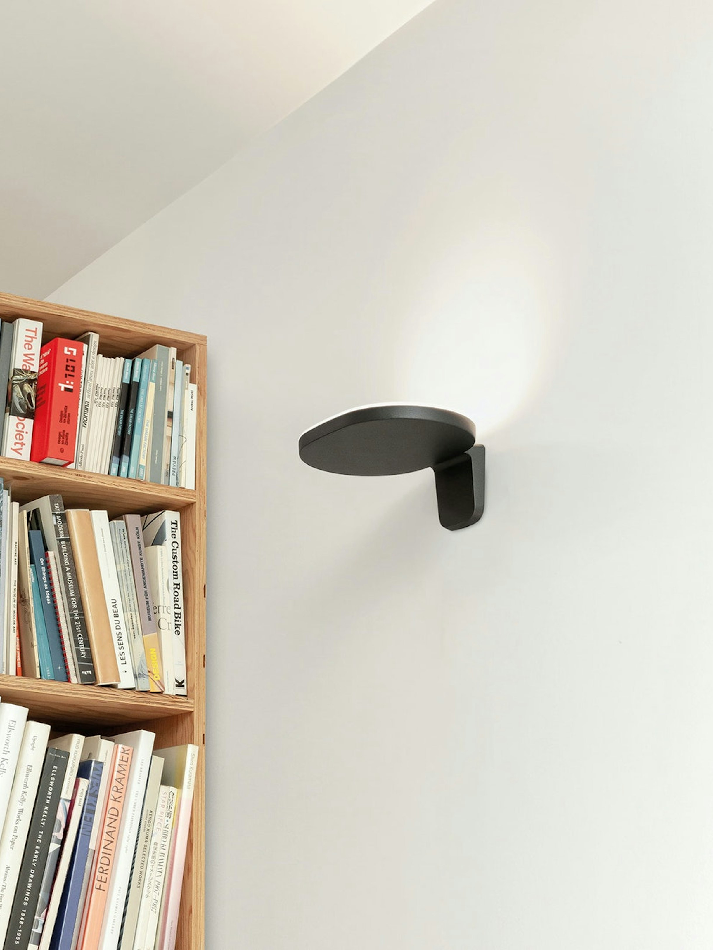 stories-flos-issue-4-jasper-morrison-and-oplight-10