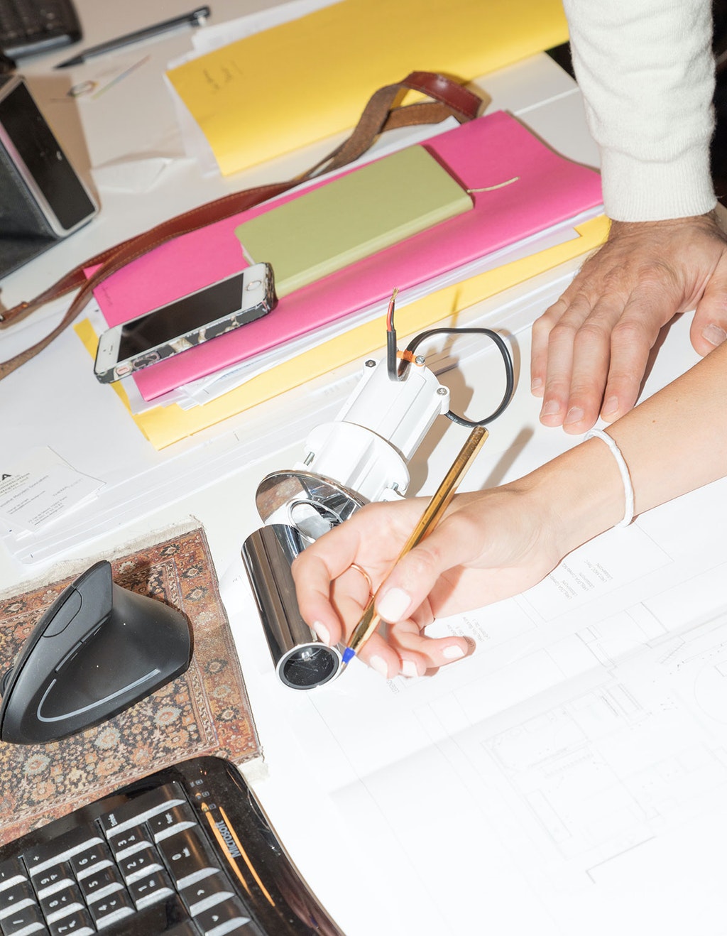 stories-light-is-more-flos-04