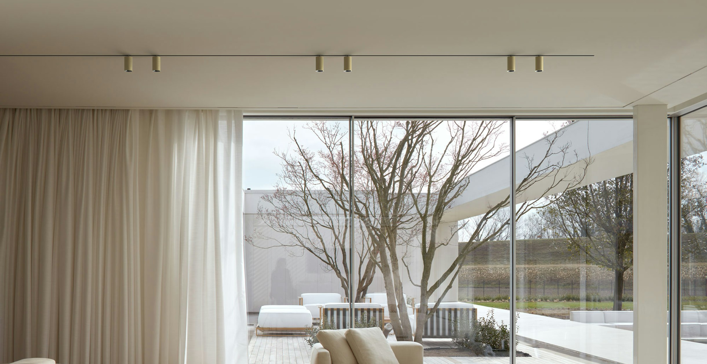 stories-light-shadow-spots-flos-architectural-00