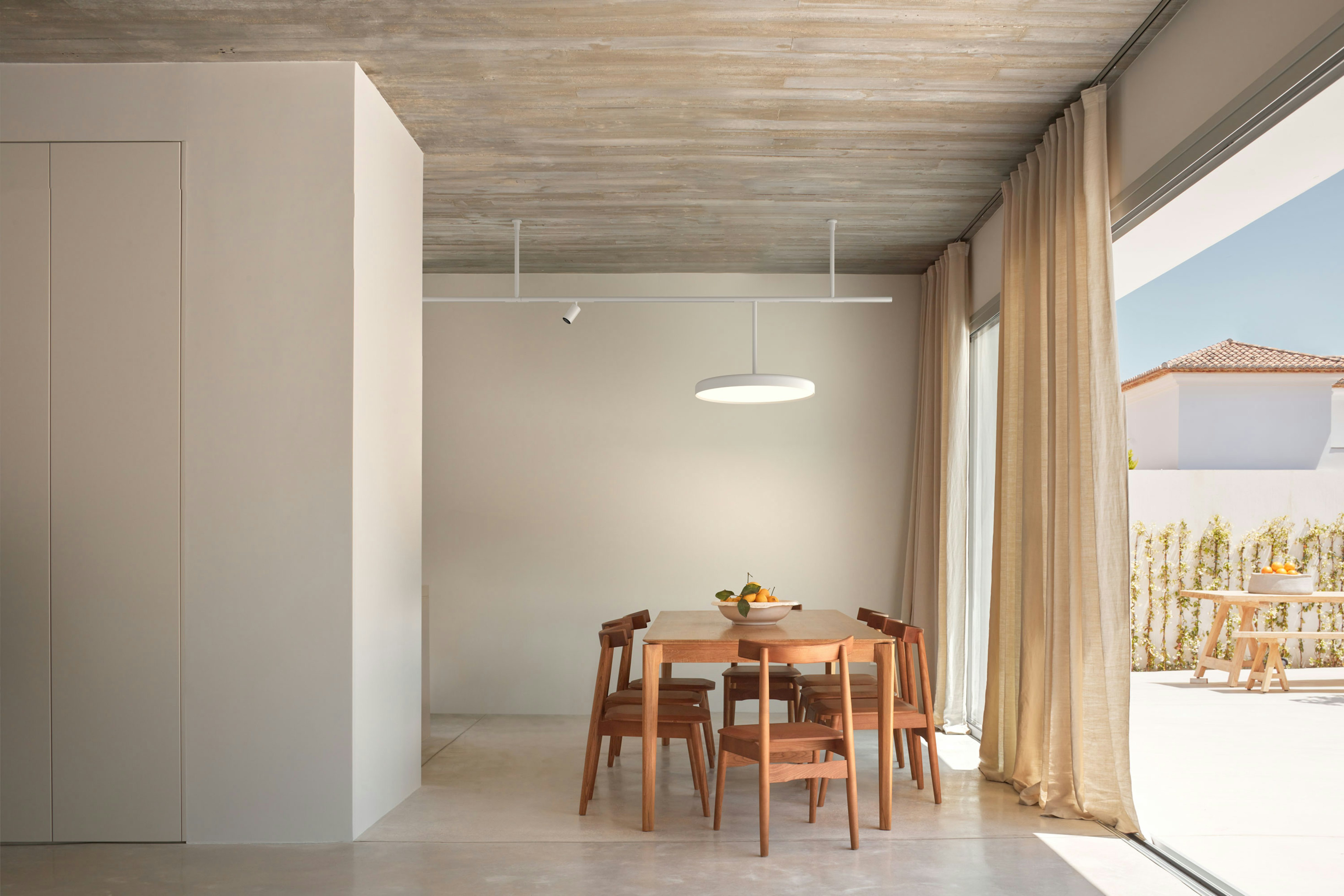 stories-light-shadow-spots-flos-architectural-12-01
