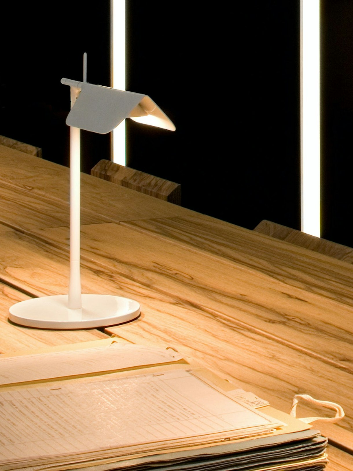 stories-tab-barber-osgerby-flos-02