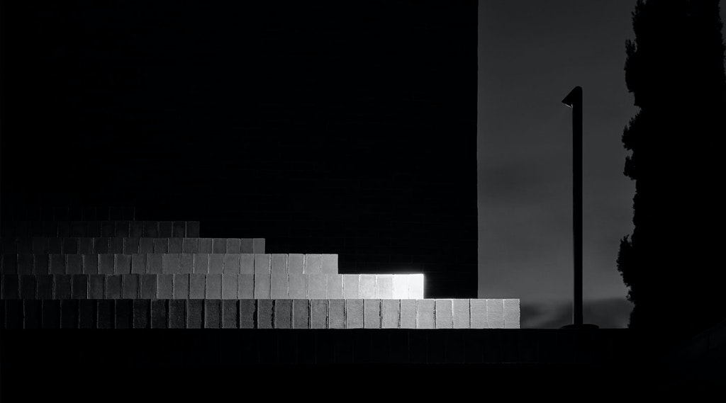 stories-wallstick_walkstick-flos-outdoor-06